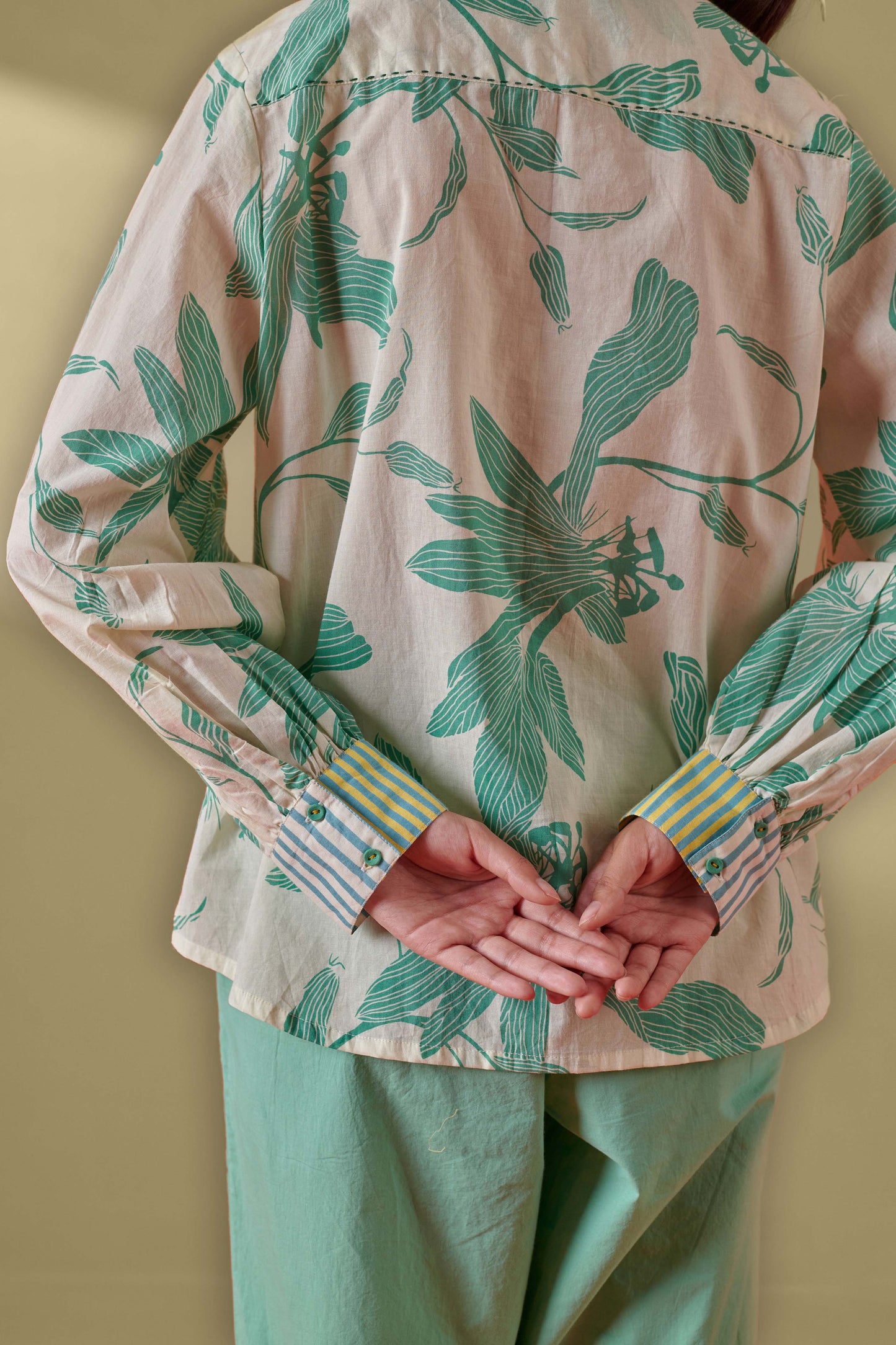 Vivia Creme Floral Relaxed Fit Shirt