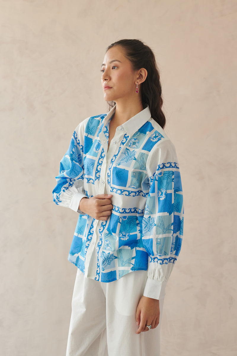 Vivia White Blue Mosaic Floral Shirt