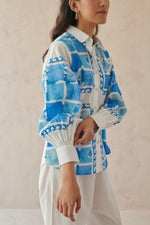 Vivia White Blue Mosaic Floral Shirt