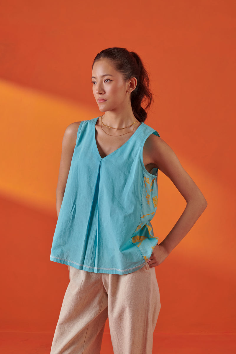 Vaya Aqua V-neck Sleeveless Top